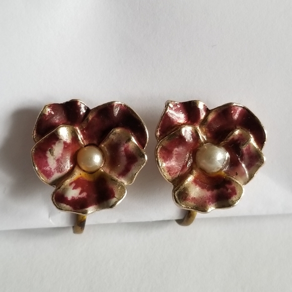 Relisted -Vintage pansy earrings enamel flower floral gold tone red maroon - Picture 5 of 11